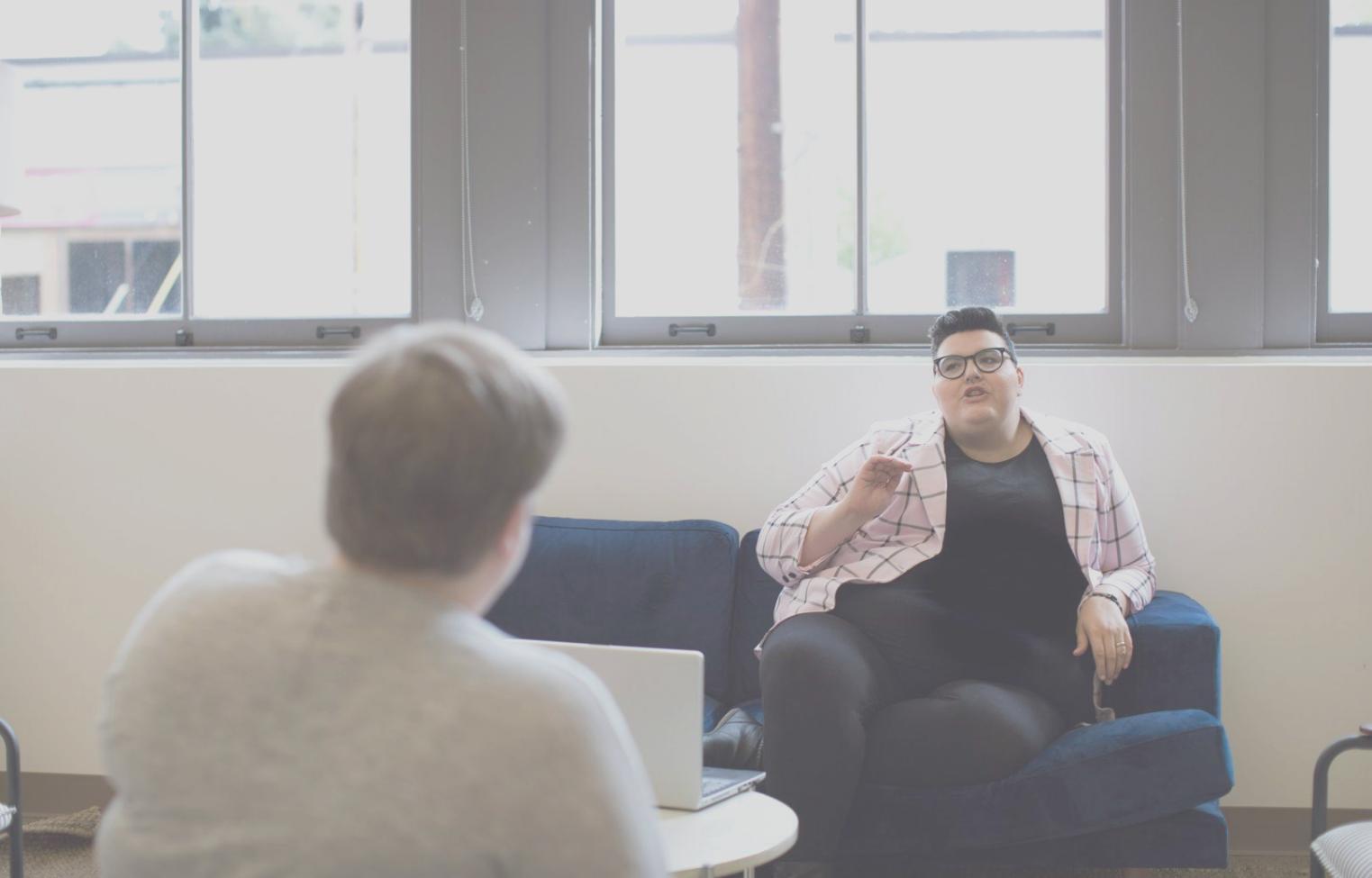 Spazio tranquillo dedicato alla pratica meditativa quotidiana