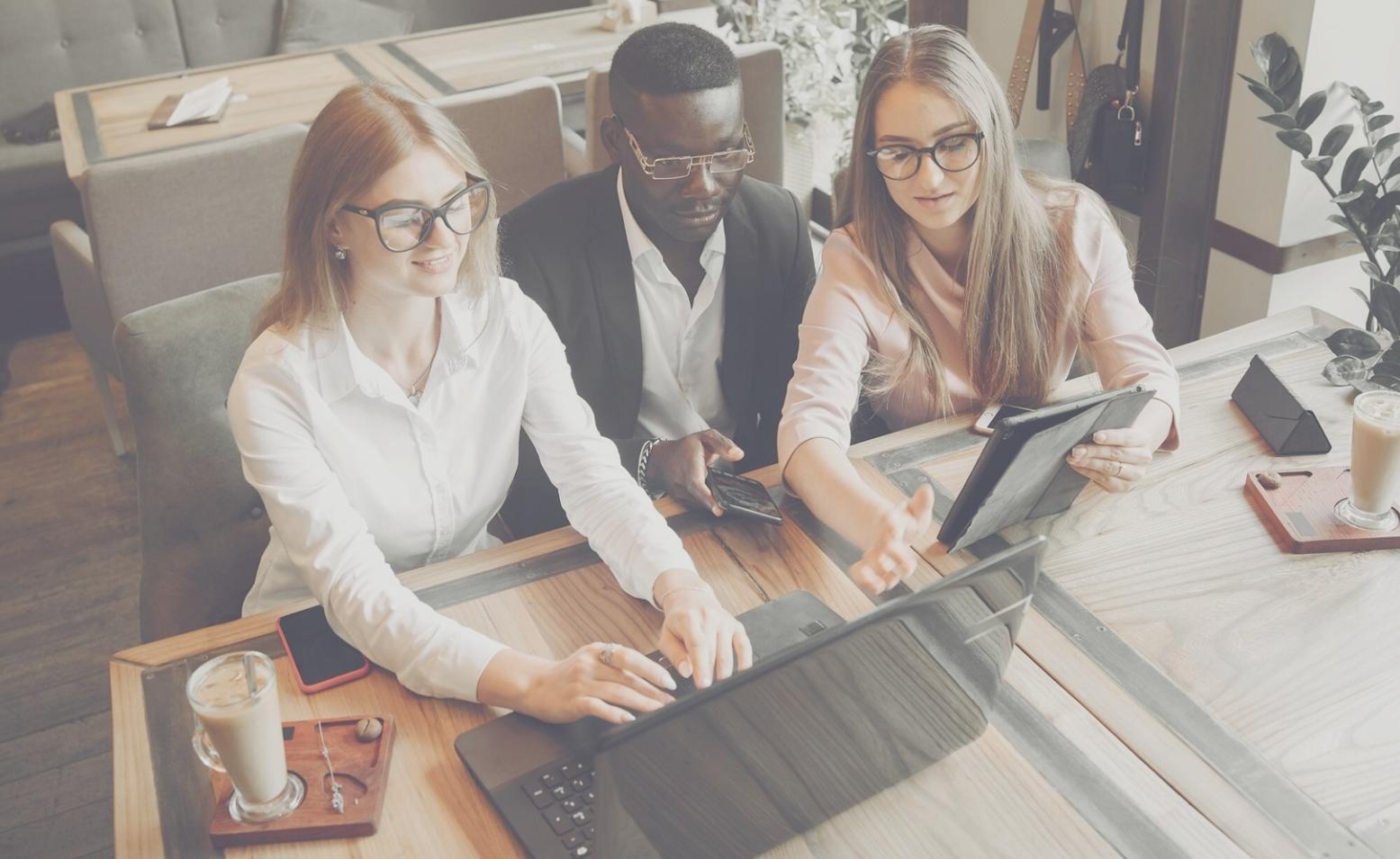 Elementi naturali che supportano una pratica meditativa autentica